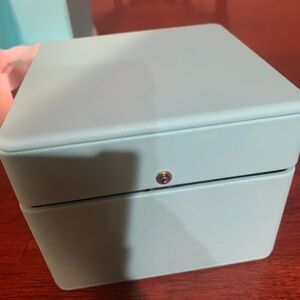 Authentic leathery Tiffany larger jewelry box for collectors or 💝 gift